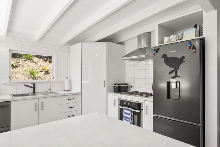 Photo of property in 72 Wharf Road, Ostend, Waiheke Island, 1081