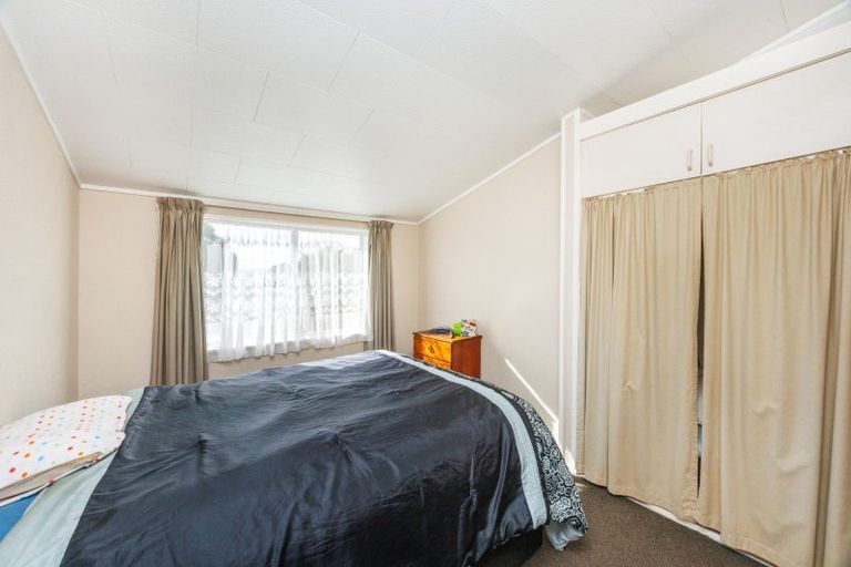 Photo of property in 28 Tiller Close, Kelvin Grove, Palmerston North, 4414