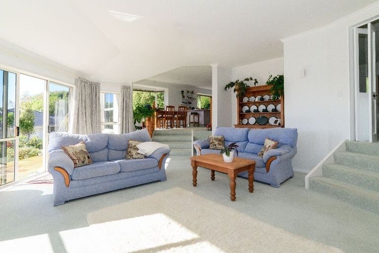 Photo of property in 54 Huia Street, Waikanae, 5036