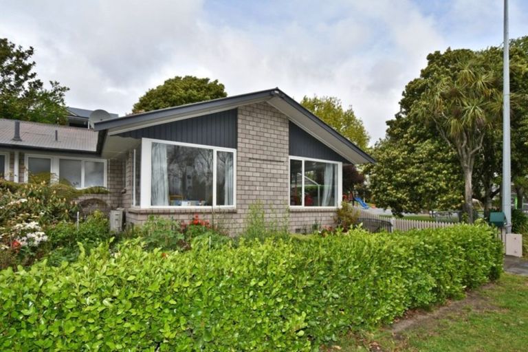 Photo of property in 2/71 Cashmere Road, Cashmere, Christchurch, 8022