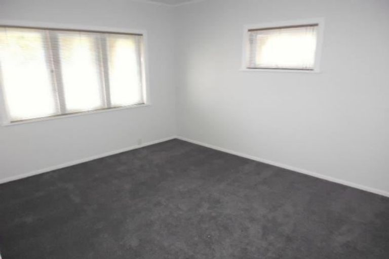 Photo of property in 16 Valentine Street, Papakura, 2110