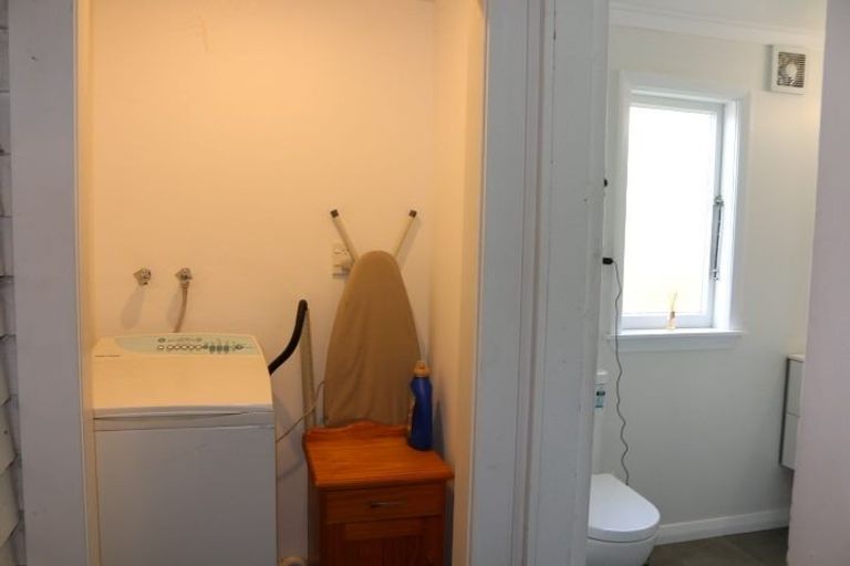 Photo of property in 12 Lyndhurst Street, Takaro, Palmerston North, 4412