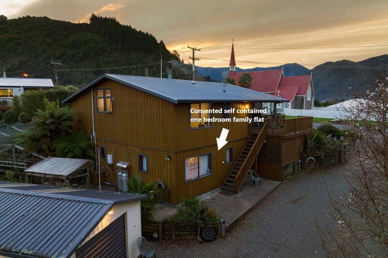 Photo of property in 27 Lawrence Street, Havelock, 7100