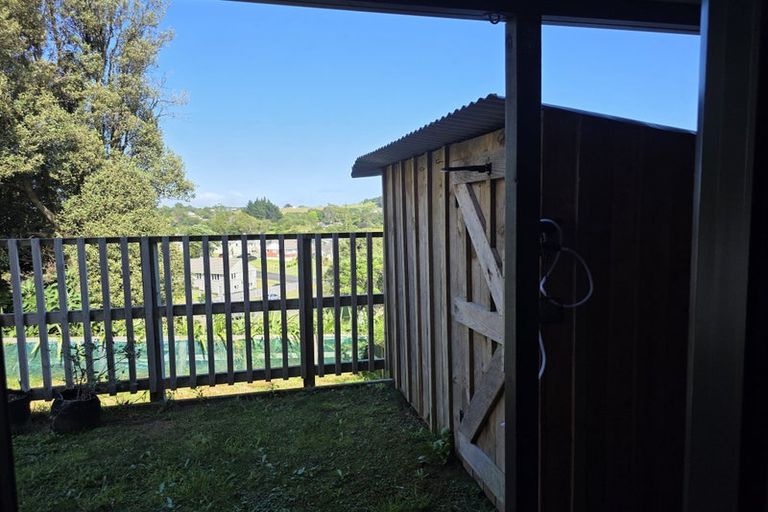 Photo of property in 115 Banks Street, Marfell, New Plymouth, 4310