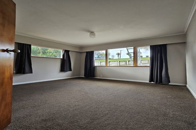 Photo of property in 168 Glengarry Road, Glen Eden, Auckland, 0602