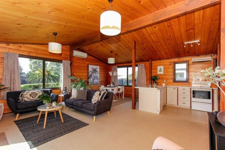Photo of property in 28 Fitzroy Road, Fitzroy, New Plymouth, 4312