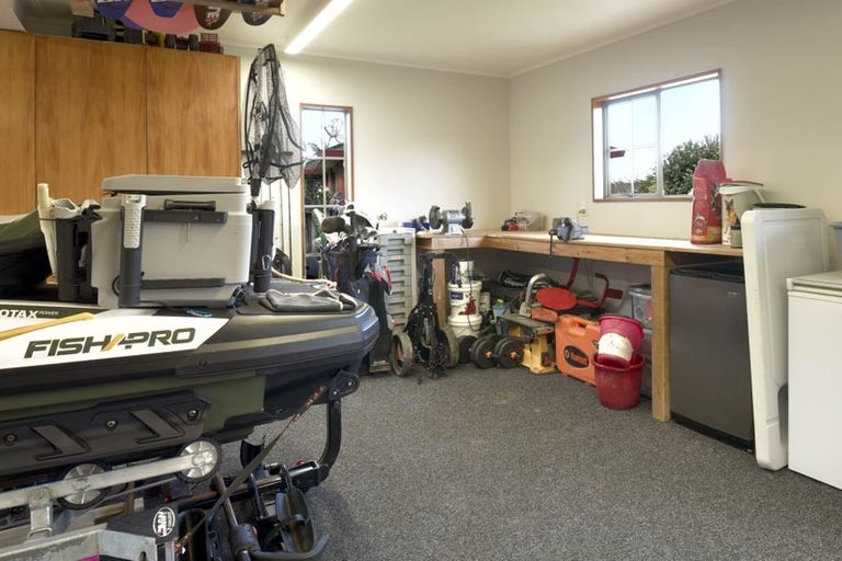 Photo of property in 16 Donald Street, Stanmore Bay, Whangaparaoa, 0932