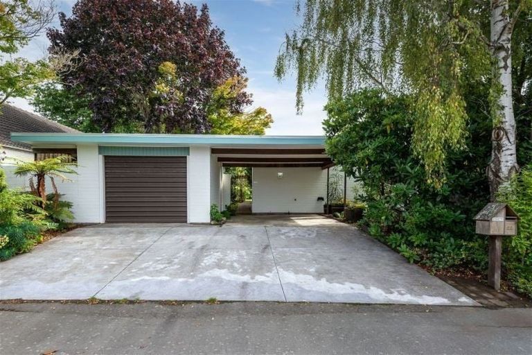 Photo of property in 22 Powell Crescent, Ilam, Christchurch, 8041