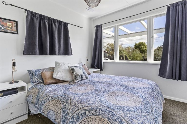 Photo of property in 45 Cologne Street, Martinborough, 5711