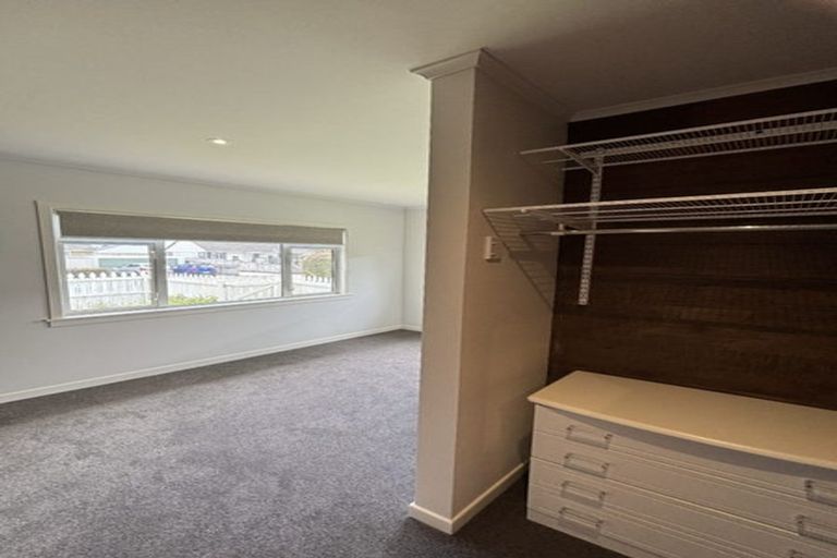 Photo of property in 20 Karaka Street, Merrilands, New Plymouth, 4312