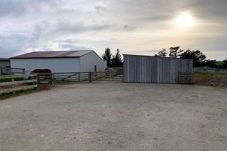 Photo of property in 1375 Carrington Road, Hurworth, New Plymouth, 4371