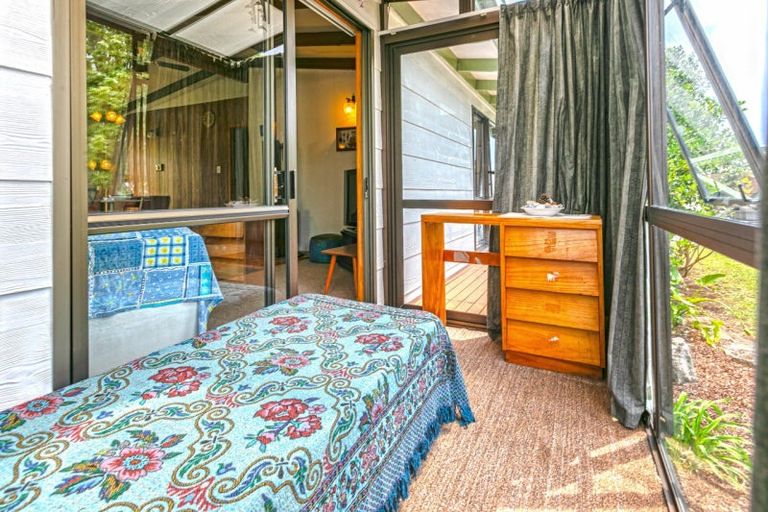 Photo of property in 106 Waverley Place, Whangamata, 3620