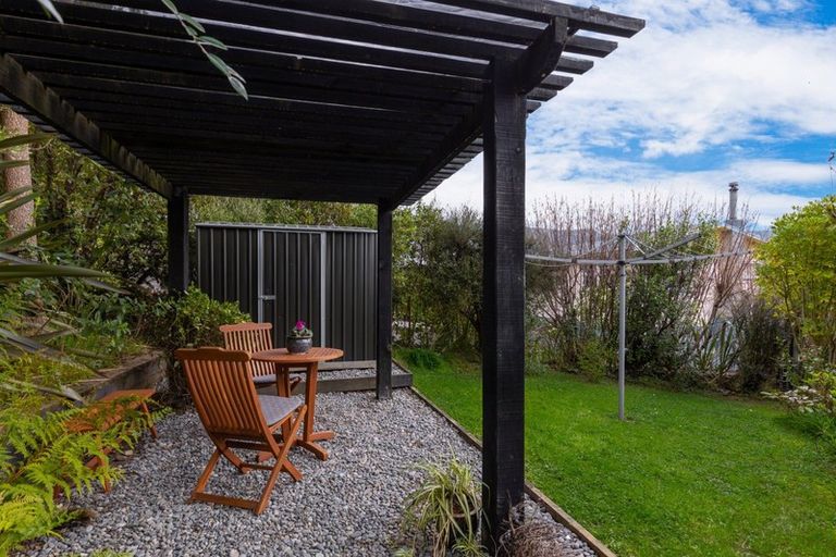 Photo of property in 102a Milton Terrace, Picton, 7220