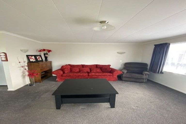 Photo of property in 3/6 Princess Street, Waitara, 4320