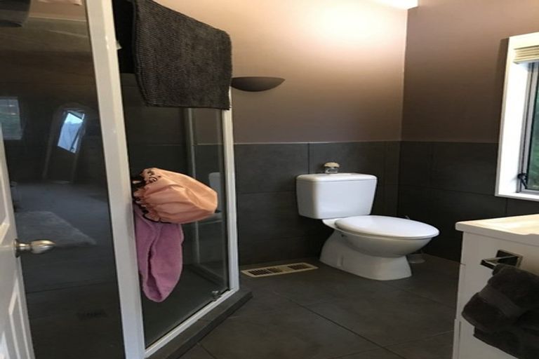 Photo of property in 498 Stokes Valley Road, Stokes Valley, Lower Hutt, 5019