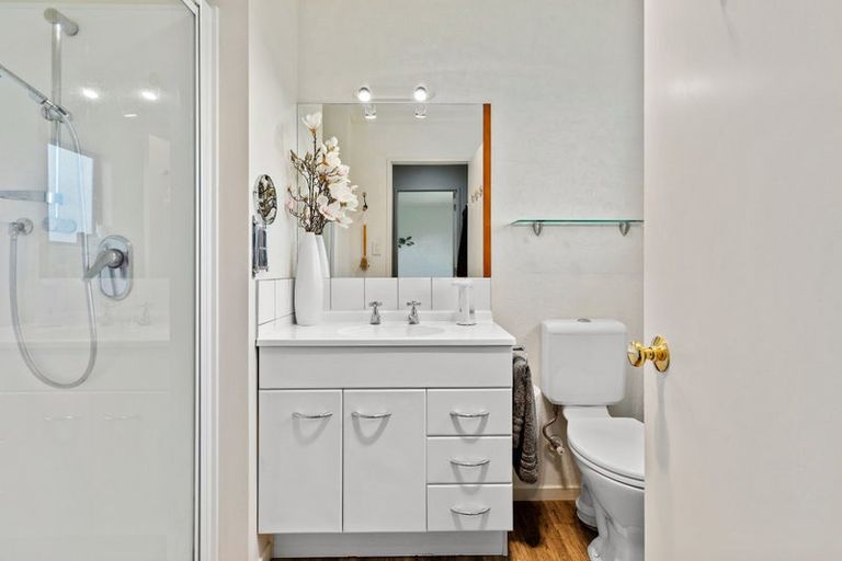 Photo of property in 26 Highcroft Place, Welcome Bay, Tauranga, 3112