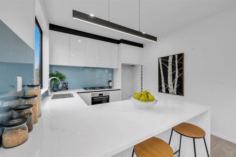 Photo of property in 241a Bucklands Beach Road, Bucklands Beach, Auckland, 2012