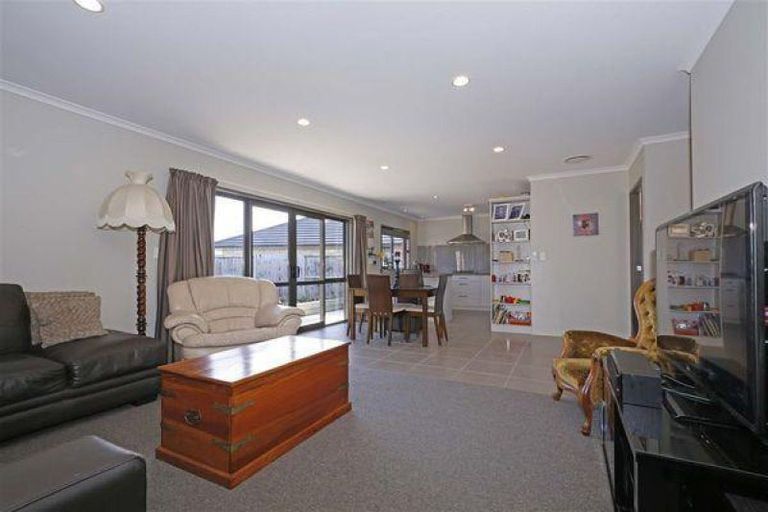 Photo of property in 28 Tallentire Crescent, Huntington, Hamilton, 3210