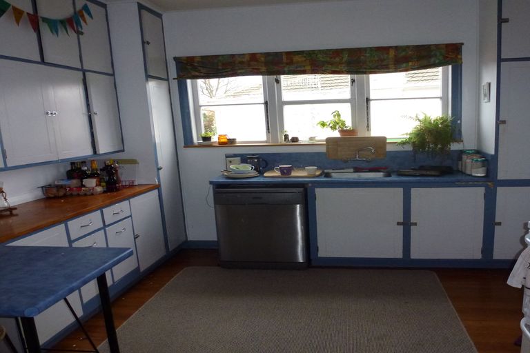 Photo of property in 4 Savage Crescent, West End, Palmerston North, 4412