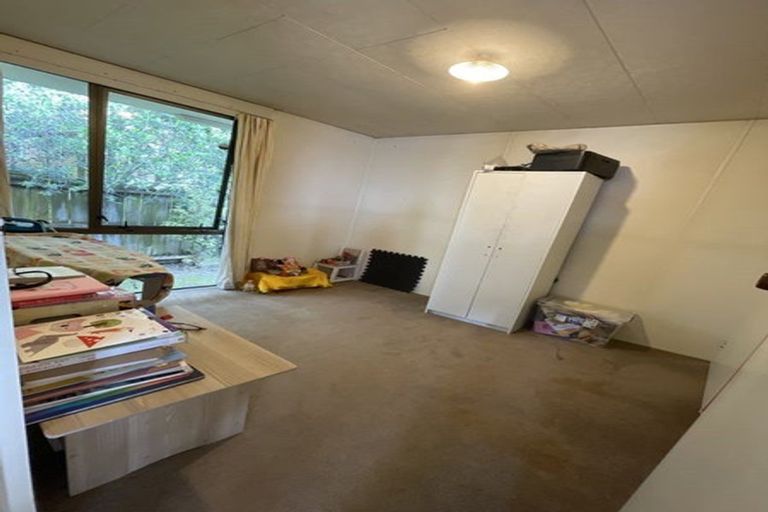 Photo of property in 1/144 Sunset Road, Unsworth Heights, Auckland, 0632