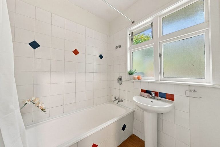 Photo of property in 1/94 Springfield Road, St Albans, Christchurch, 8014