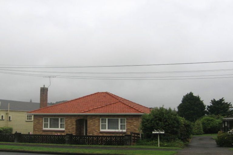 Photo of property in 20a Roulston Street, Pukekohe, 2120