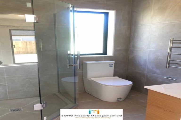 Photo of property in 64 Schoolside Road, Kumeu, 0810