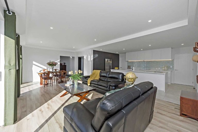 Photo of property in 11 Tulett Park Drive, Casebrook, Christchurch, 8051