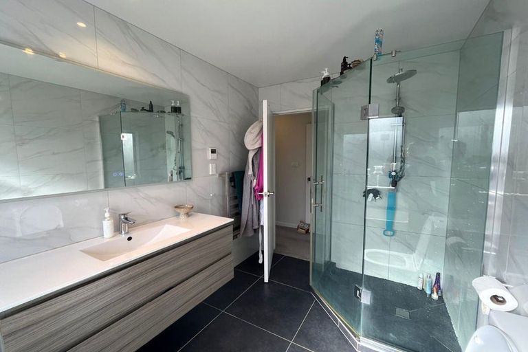 Photo of property in 64 Mettam Drive, Swanson, Auckland, 0614