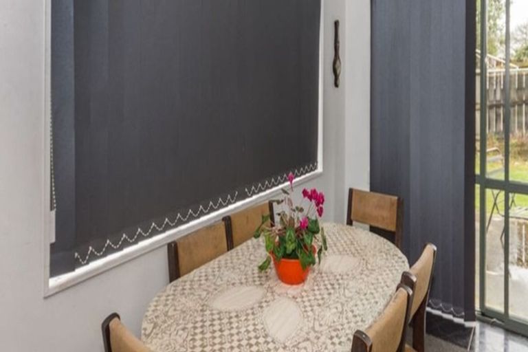 Photo of property in 10 Trillick Place, Tuakau, 2121