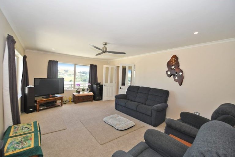 Photo of property in 66 Manu Drive, Kaiwaka, 0573