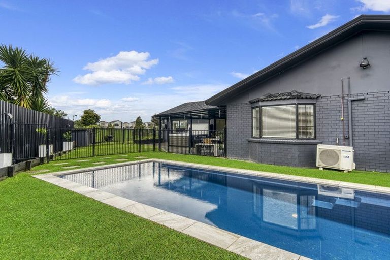 Photo of property in 20 Gairloch Place, Wattle Downs, Auckland, 2103