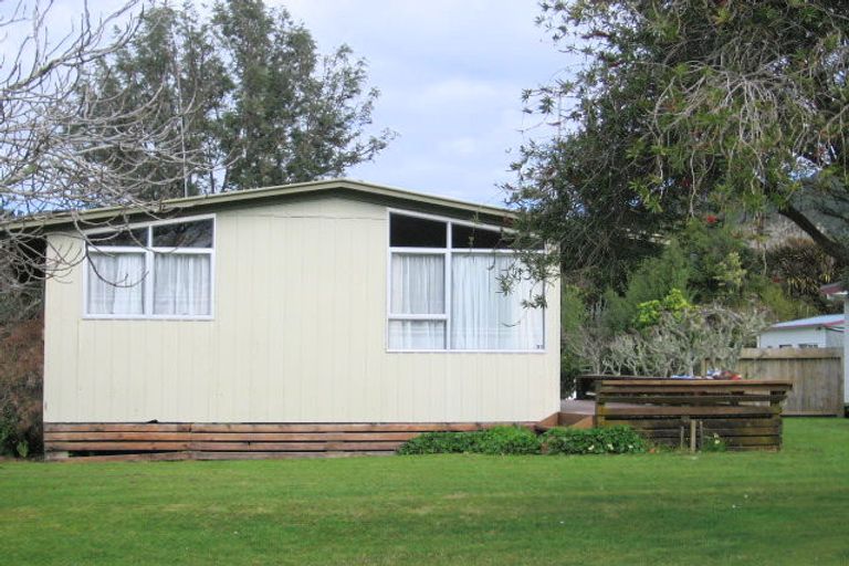 Photo of property in 30 Dawn Avenue, Hahei, Whitianga, 3591
