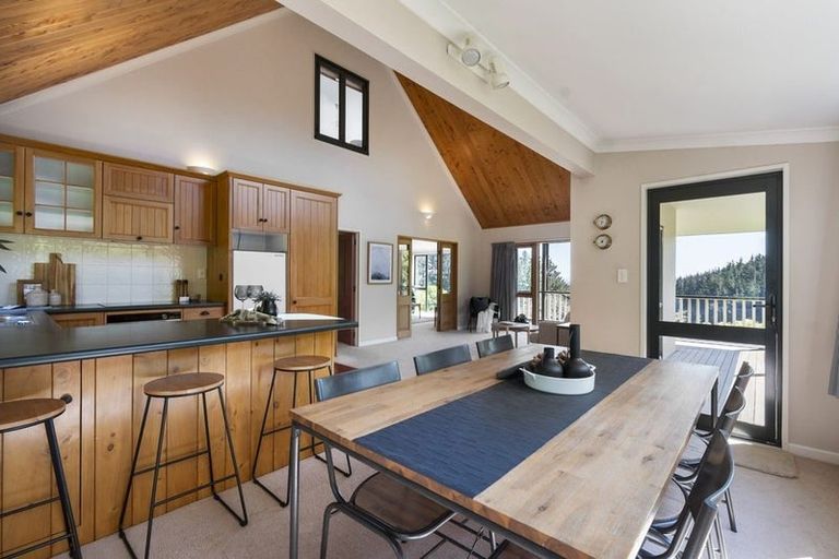 Photo of property in 562 Turitea Road, Turitea, Palmerston North, 4472