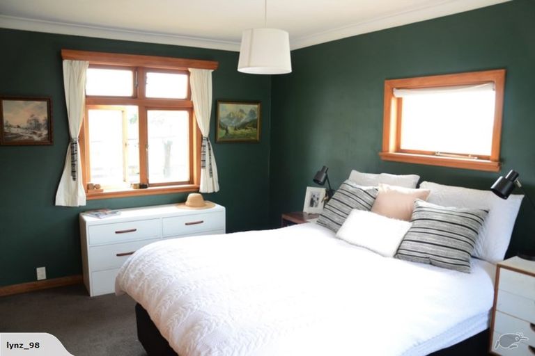 Photo of property in 30 Rongotea Road, Rongotea, Palmerston North, 4476