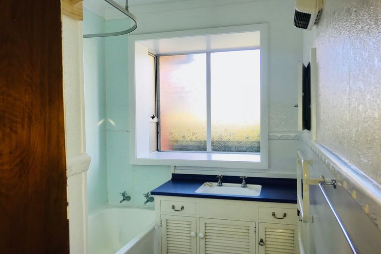 Photo of property in 289 Main South Road, Green Island, Dunedin, 9018