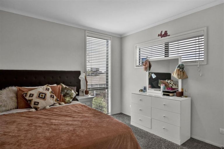 Photo of property in 1b Links Drive, Waiwhakaiho, New Plymouth, 4312