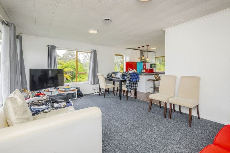 Photo of property in 302 Swanson Road, Henderson, Auckland, 0610