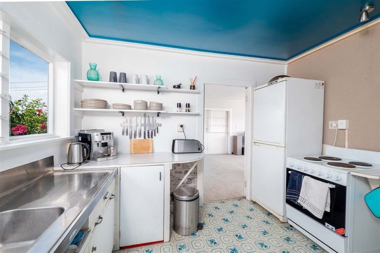 Photo of property in 34 Oneroa Road, Russell, 0202