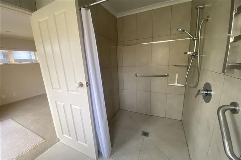 Photo of property in 2a Garthwood Road, Hillcrest, Hamilton, 3216