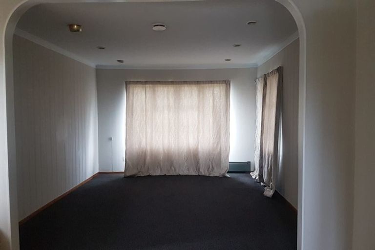 Photo of property in 51 Strid Road, Te Atatu South, Auckland, 0610