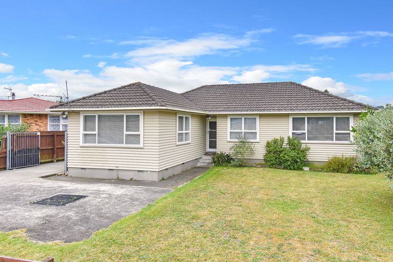 Photo of property in 12 Harper Street, Papakura, 2110