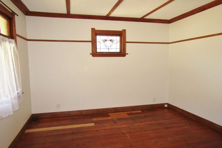 Photo of property in 37 Riverside Drive, Waiwhetu, Lower Hutt, 5010