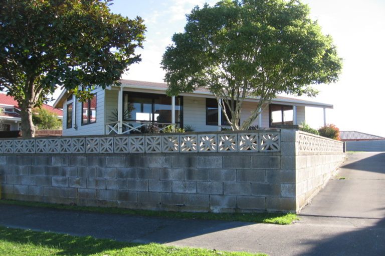 Photo of property in 19 Airport Drive, Milson, Palmerston North, 4414