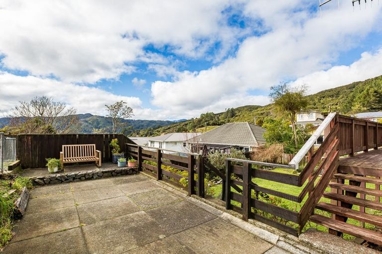 Photo of property in 7 Reid Road, Wainuiomata, Lower Hutt, 5014