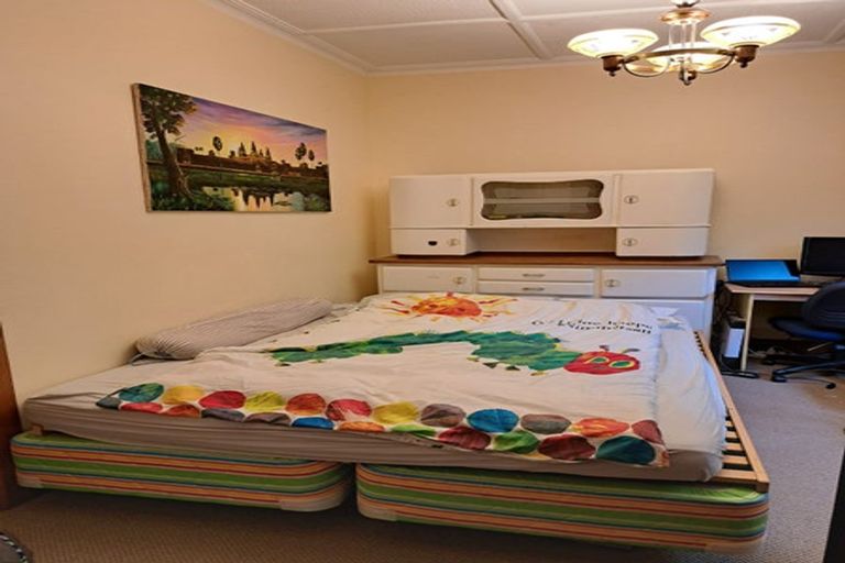 Photo of property in 13 Highbury Crescent, Highbury, Wellington, 6012