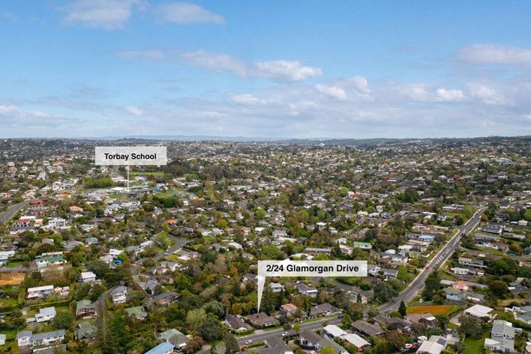 Photo of property in 1/24 Glamorgan Drive, Torbay, Auckland, 0630