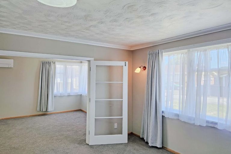 Photo of property in 7 Cole Grove, Wallaceville, Upper Hutt, 5018