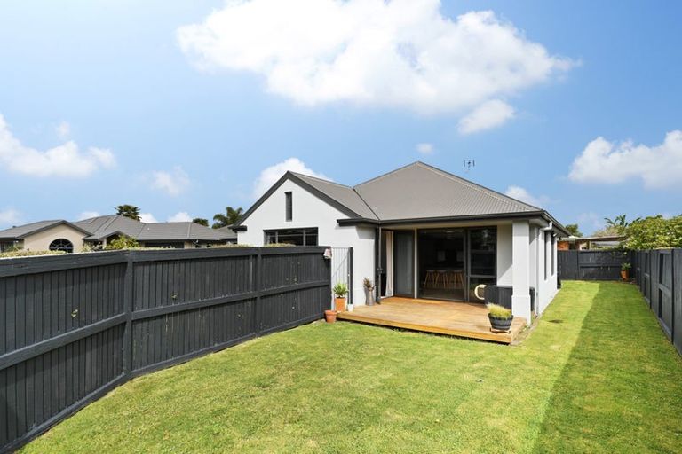 Photo of property in 6 Acton Vale, Rototuna North, Hamilton, 3210