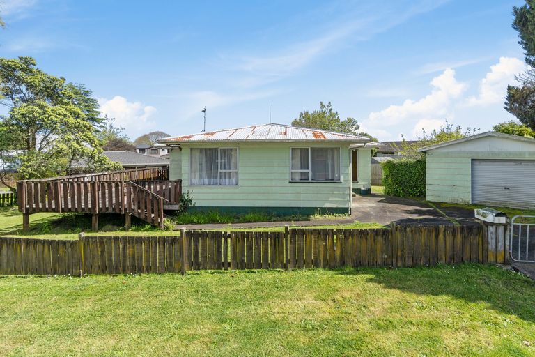 Photo of property in 9 Chantal Place, Red Hill, Papakura, 2110